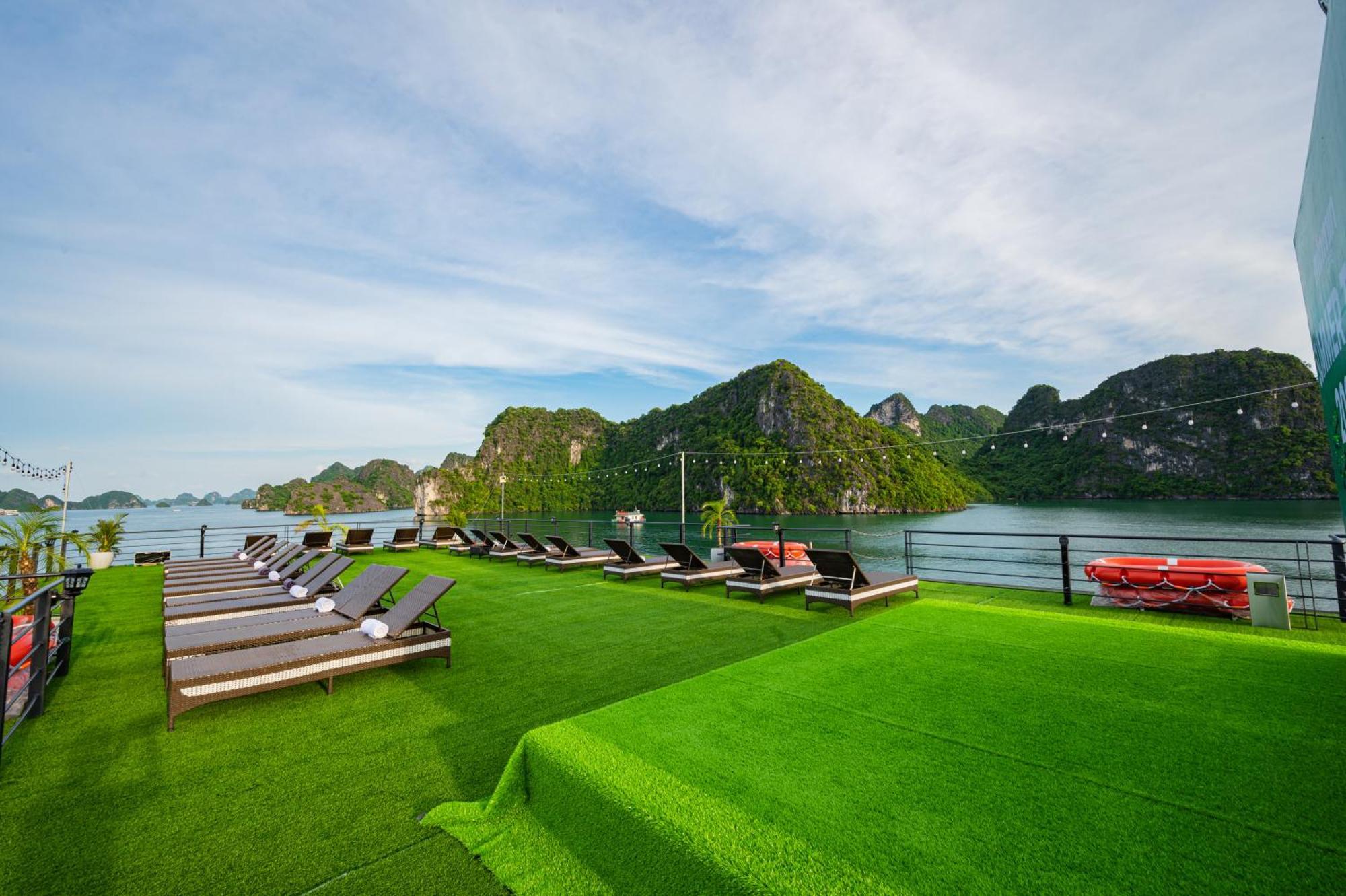 Hotel Velar Of The Sea Hạ Long Exterior foto