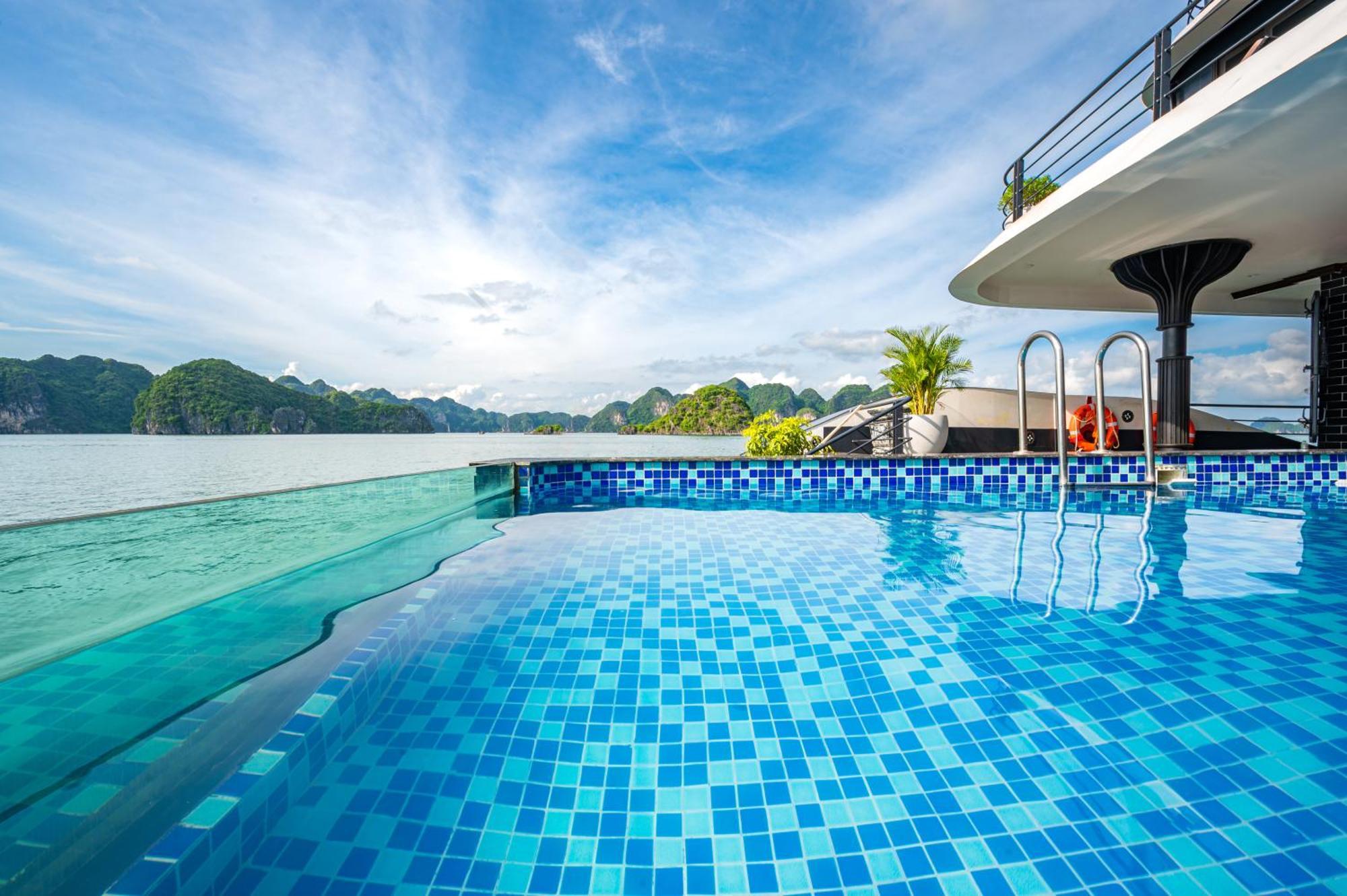 Hotel Velar Of The Sea Hạ Long Exterior foto