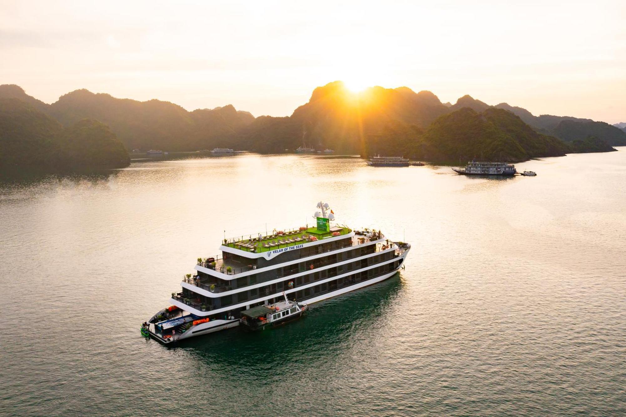 Hotel Velar Of The Sea Hạ Long Exterior foto