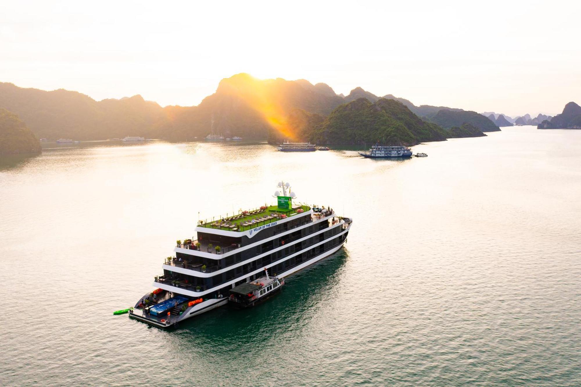 Hotel Velar Of The Sea Hạ Long Exterior foto