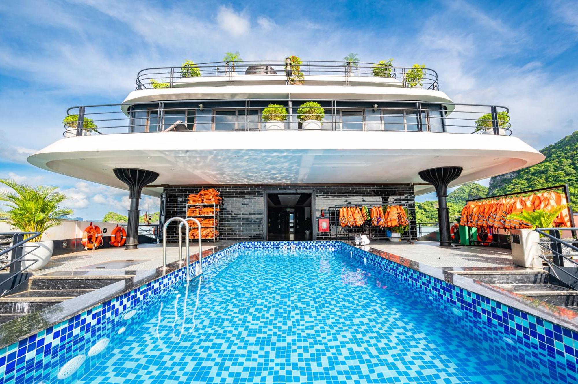 Hotel Velar Of The Sea Hạ Long Exterior foto